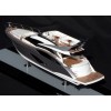 Custom Models - Marquis Yachts - Marquis 630 Sport Bridge - Abordage