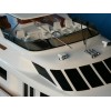 Custom Models - Hatteras - Hatteras 100 Motor Yacht "Bravina" - Abordage