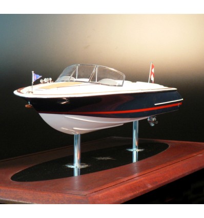 Custom Models - Chris Craft - Chris Craft Corsair 25 - Abordage