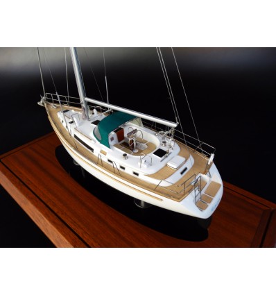 Custom Models - - Beneteau Oceanis 44 Central Cockpit - Abordage