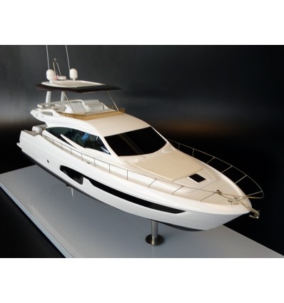 Custom Models - FERRETTI Yachts - FERRETTI 650 - Abordage
