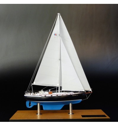 Custom Desk Models - Gozzard Yachts - Gozzard 41 desk model - Abordage