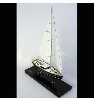 Custom Desk Models - Oyster Yachts - Oyster 575 desk model - Abordage