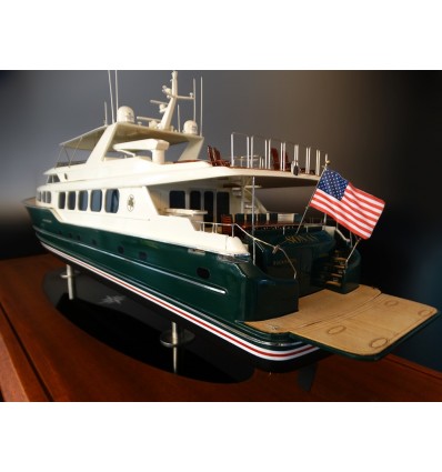 Custom Models - Broward - Broward 126 custom model - Abordage