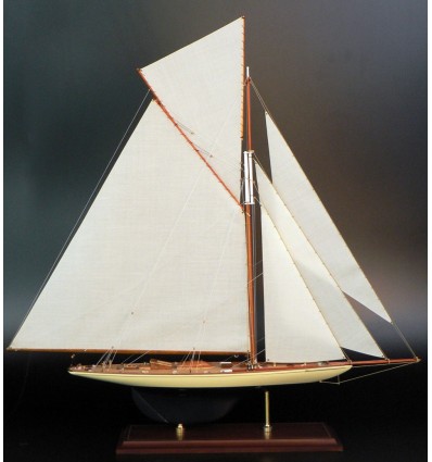 America's Cup Boats - - Defender 1895 - Abordage