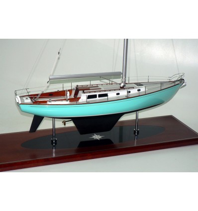 Custom Models - Cal Yachts - Cal 40 "Alison" - Abordage
