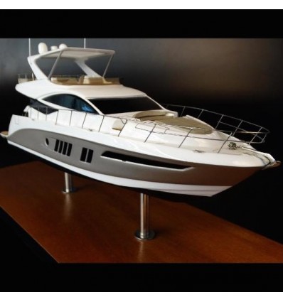 Custom Desk Models - Sea Ray - Sea Ray L650 Flybridge desk model - Abordage