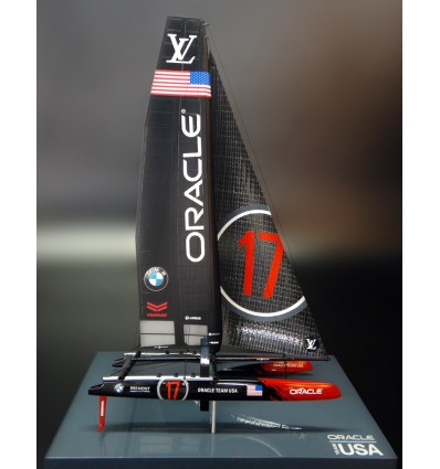 America's Cup Boats - - ORACLE TEAM USA 17 - AC 45 - 2015 - Abordage