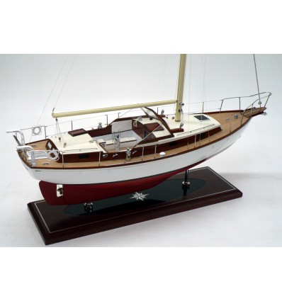 Custom Models - Chris Craft - Chris Craft Center Cockpit Motorsailor "No Redemption" - Abordage