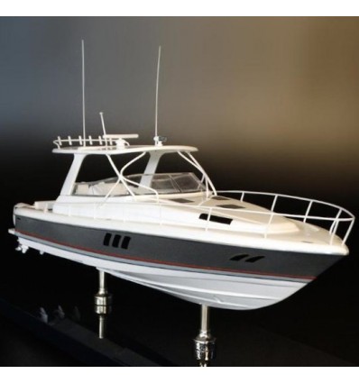 Custom Desk Models - Intrepid Powerboats - Intrepid 475 custom desk model - Abordage
