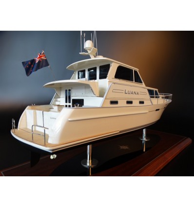Custom Models - Elite Marine Design - Elite 15,2m custom model - Abordage