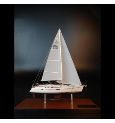 Custom Desk Models - Beneteau - Beneteau Oceanis 473 desk model - Abordage