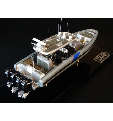 Custom Models - Safe Boats International - Safe 41 Coastal Interceptor - Abordage