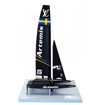 America's Cup Boats - - Artemis Racing - Catamaran AC 50 - desk model - Abordage