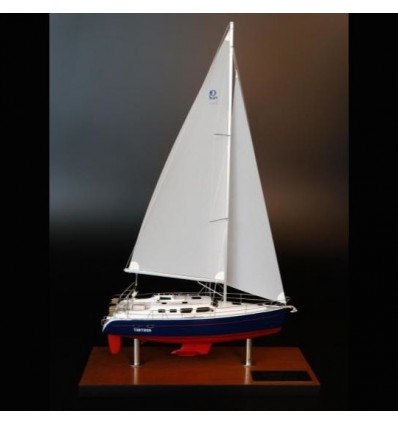 Custom Desk Models - Marlow Hunter - Hunter 41 Deck Salon desk model - Abordage