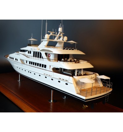 Custom Models - Palmer Johnson - Palmer Johnson 145 triple deck custom model - Abordage