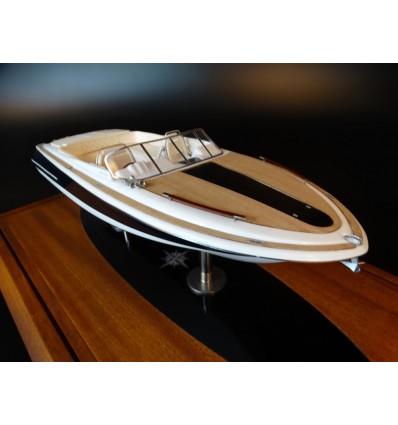 Custom Models - Chris Craft - Chris Craft Corsair 28 custom model - Abordage