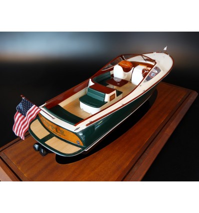 Custom Models - Hinckley - Hinckley Runabout 29 scale model - Abordage