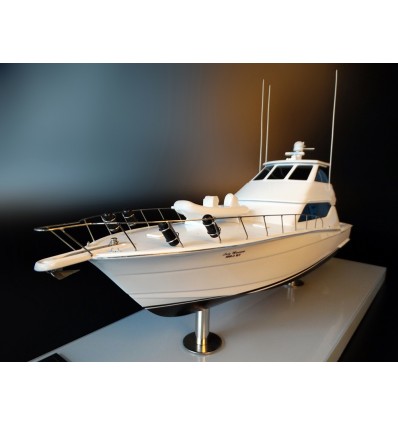 Custom Models - Hatteras - Hatteras 60 with enclosed flybridge custom model - Abordage
