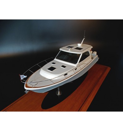 Custom Models - Hinckley - Hinckley 40X custom model - Abordage