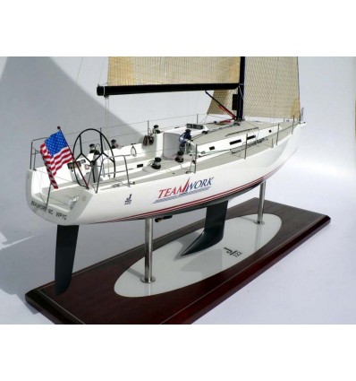 Custom Models - JBoats - JBoats J/122 "Team Work" - Abordage