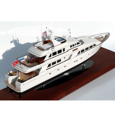 Custom Models - Palmer Johnson - Palmer Johnson 142 "Pure Bliss" - Abordage