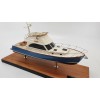 Custom Models - Hinckley - Hinckley Talaria 43 desk model - Abordage