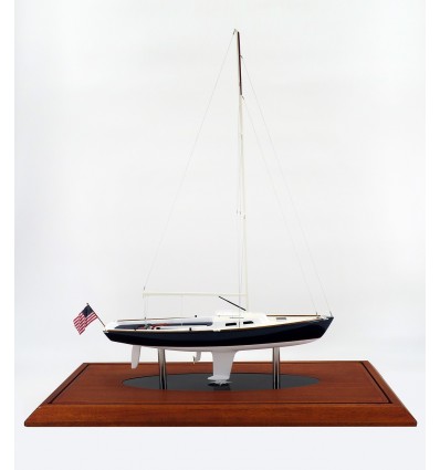 Custom Models - - E33 daysailer custom model - Abordage