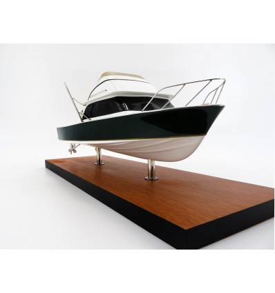 Custom Desk Models - Bertram - Bertram 31 custom desk model - Abordage