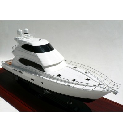Custom Models - Riviera - Riviera 70 Enclosed Flybridge - Abordage