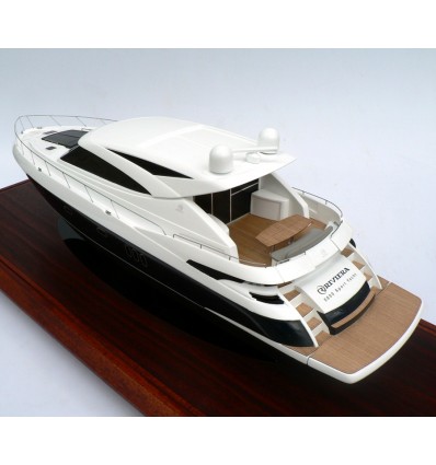 Custom Models - Riviera - Riviera 5800 Sport Yacht - Abordage