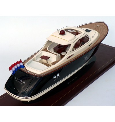 Custom Models - Zeelander - Zeelander 44 Black "Black Pearl" - Abordage