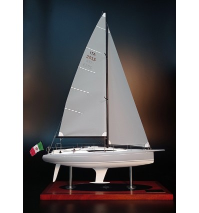 Custom Models - Italia Yachts - Italia Yacht 11.98 custom model replica - Abordage