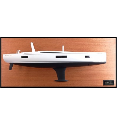 Custom Half Models - Beneteau - Beneteau Oceanis 54 custom half model with deck details but no railing - Abordage