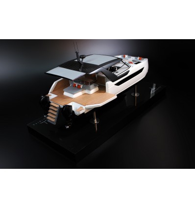 XQuisite 40 power cat custom model