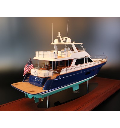 Hunt Ocean Series 68 FlyBridge custom model