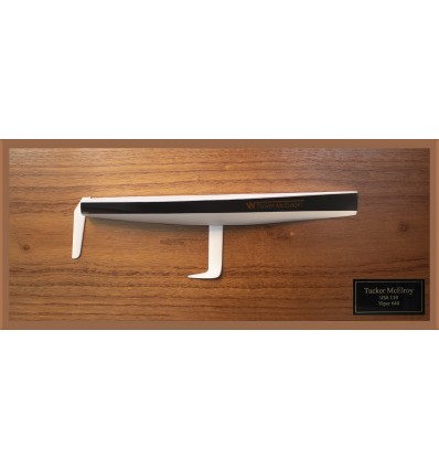 Viper 640 graceful half hull