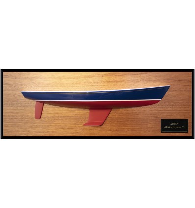 Alerion Express 33 flushdeck half hull