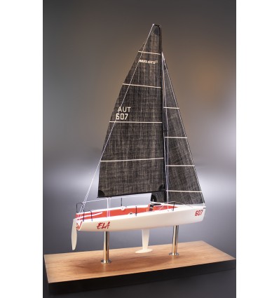 Melges 24 handsome desk model of 8 inches LOA