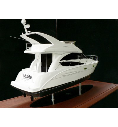 Custom Models - Meridian - Meridian 341 Sedan "Jobsite" - Abordage