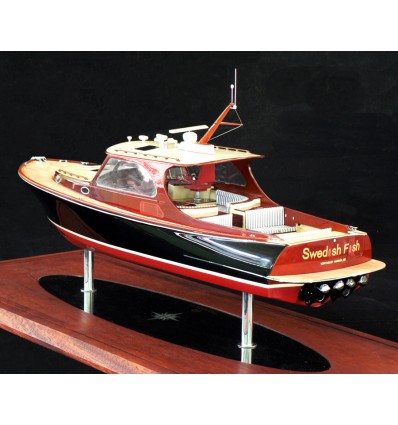 Custom Models - Hinckley - Hinckley Talaria 40 "Swedish Fish" - Abordage