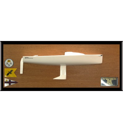 J-70 -JBoats striking half hull