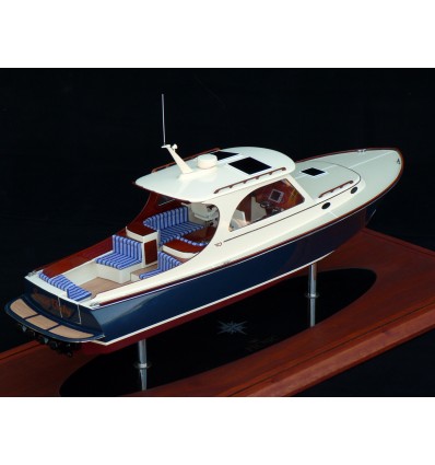 Custom Models - Hinckley - Hinckley Picnic Boat MK III " Sweet Baby" - Abordage